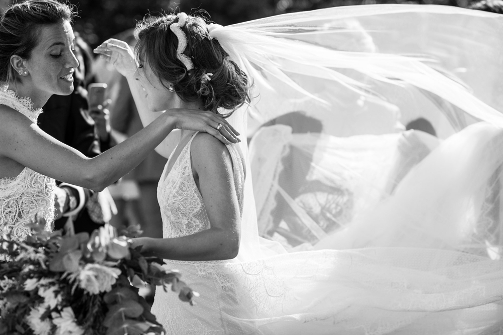 wedding on the rocks italy
