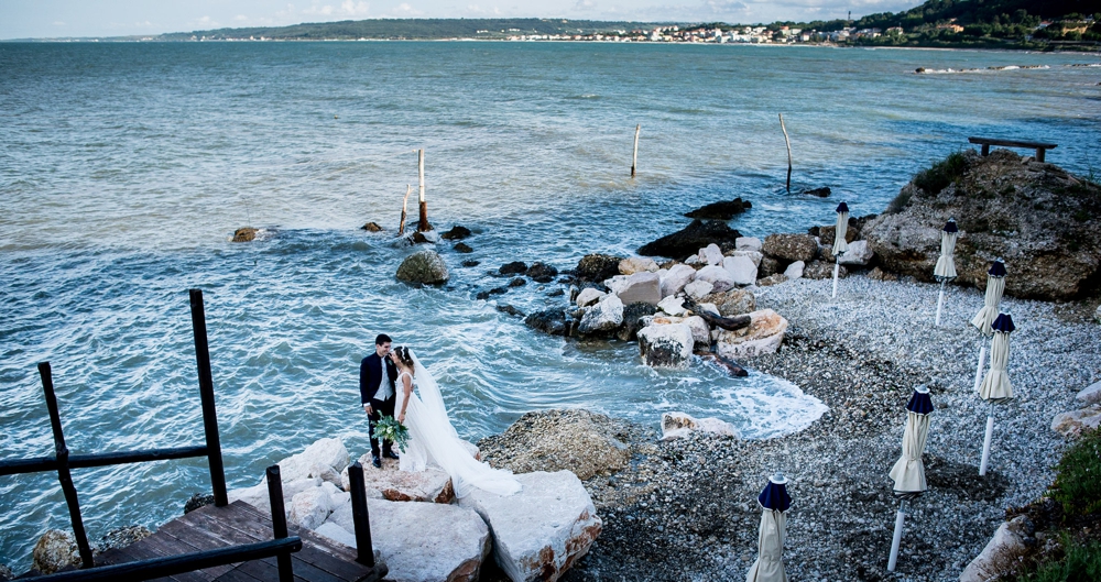 wedding on the rocks italy