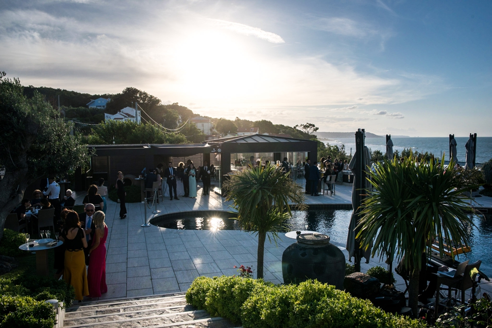 wedding on the rocks italy